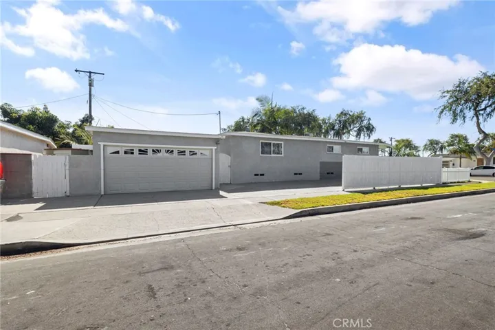 2135 W Ash Avenue, Fullerton, California 92833