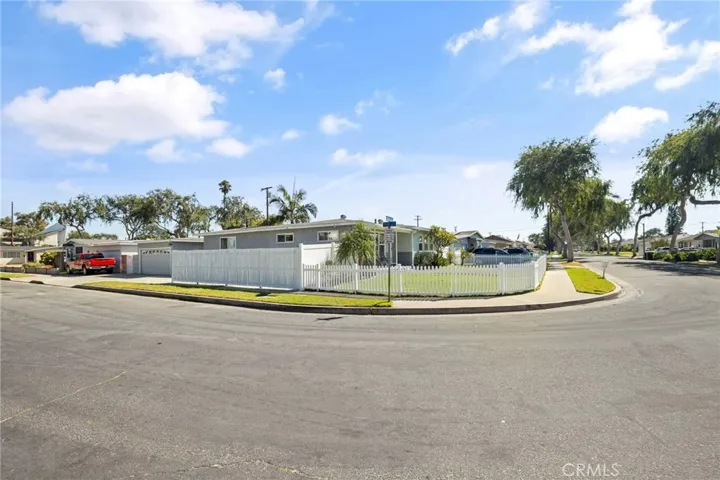 2135 W Ash Avenue, Fullerton, California 92833