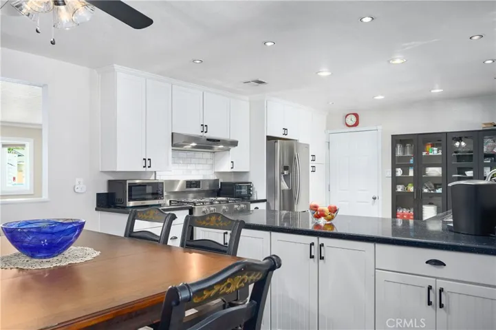 3976 Russ Court, Simi Valley, California 93063