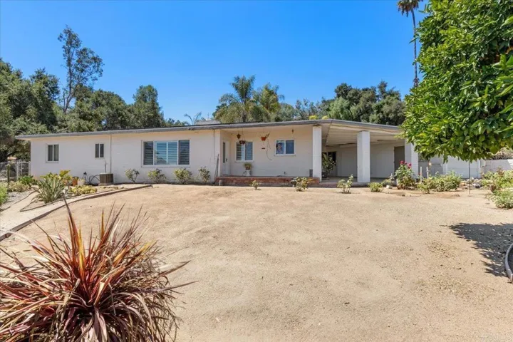 447 W Citracado Parkway, Escondido, California 92025