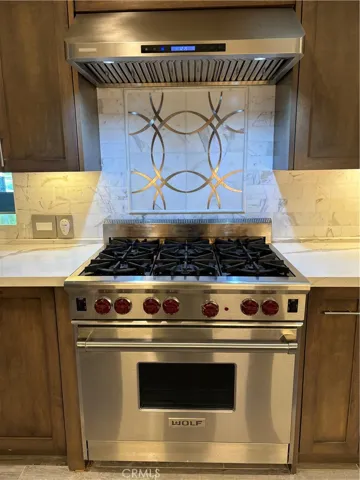 Walf cooktop and oven.