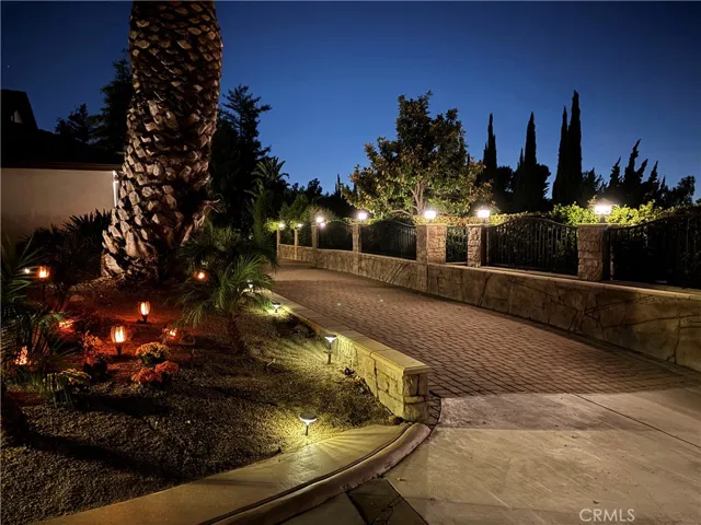 621 S Peralta Hills Drive, Anaheim Hills, California 92807