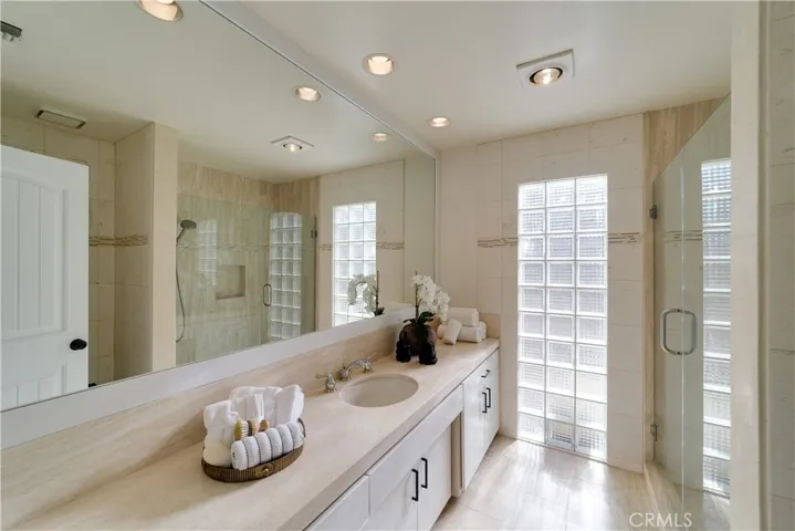 Hall bath in west wing.