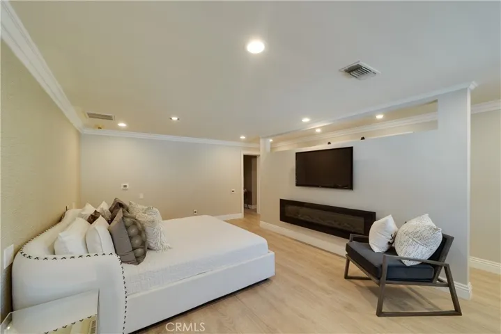Primary suite.