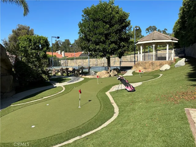 Putting greens.