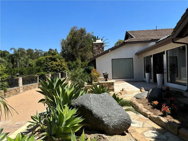 621 S Peralta Hills Drive, Anaheim Hills, California 92807