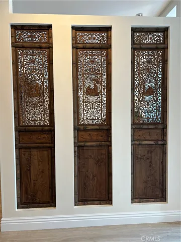 3 of the four Chinese screens, depicting the 4 talents a refined man must have. Being able to play an instrument and chess, being able to write Chinese calligraph and paint.