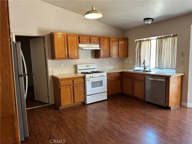 562 W Casmalia Street, Rialto, California 92377