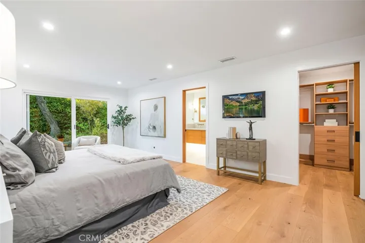 Primary suite
