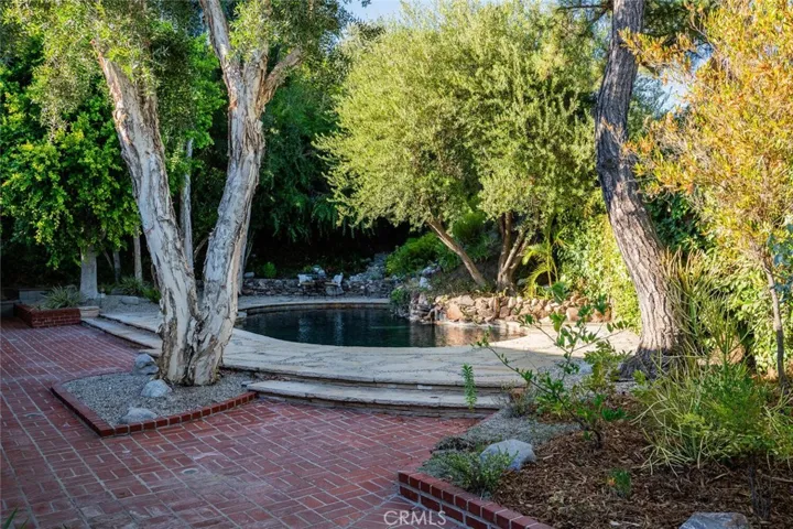 22702 Brandywine Drive, Calabasas, California 91302