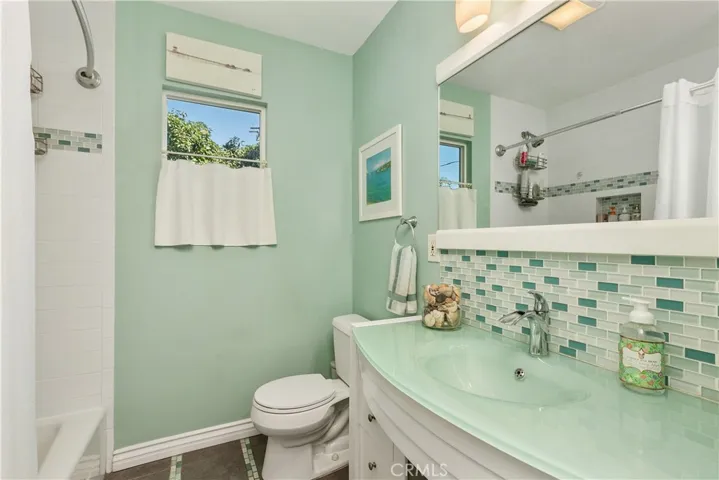 5425 E Conant Street, Long Beach, California 90808