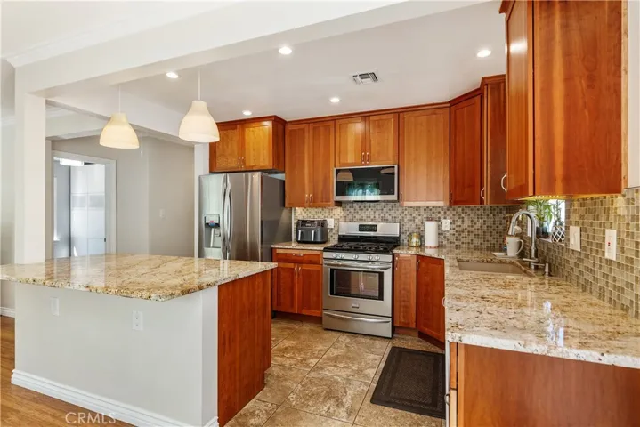 5425 E Conant Street, Long Beach, California 90808