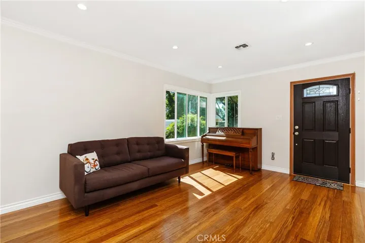 5425 E Conant Street, Long Beach, California 90808