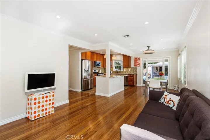 5425 E Conant Street, Long Beach, California 90808