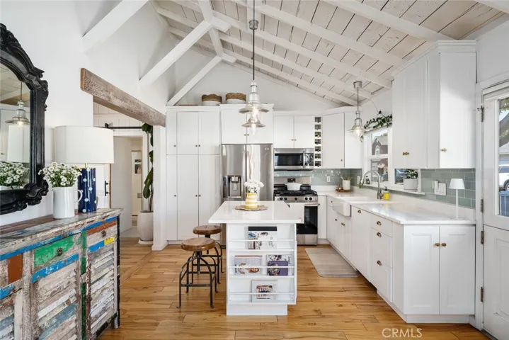 331 Castaic Avenue, Pismo Beach, California 93449