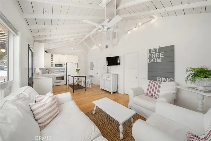 331 Castaic Avenue, Pismo Beach, California 93449