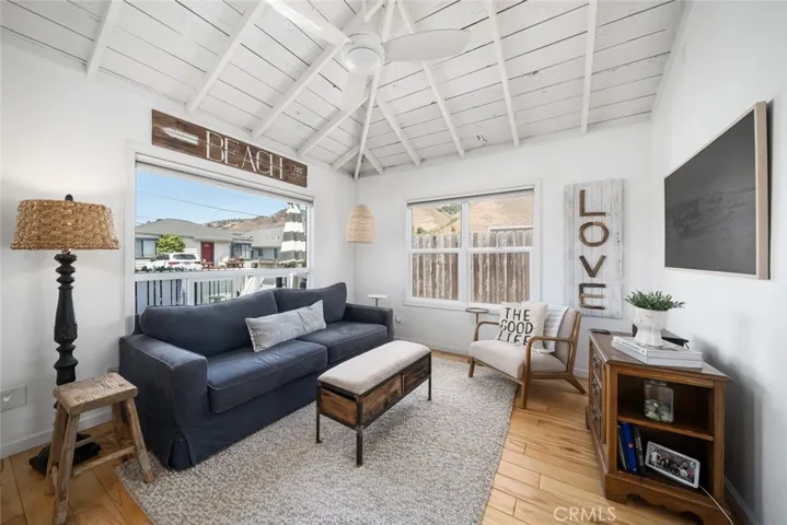 331 Castaic Avenue, Pismo Beach, California 93449