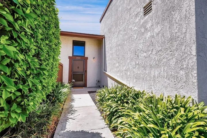 19119 East Country Hollow 28, Orange, California 92869