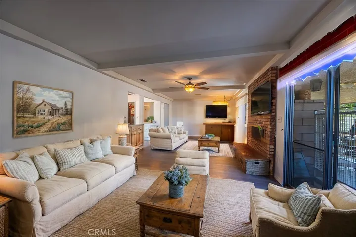Virtually staged photo - living room