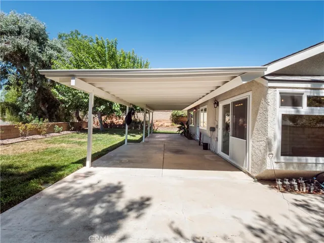 27715 Carnegie Avenue, Saugus, California 91350