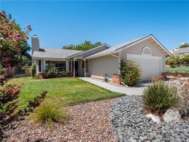 27715 Carnegie Avenue, Saugus, California 91350