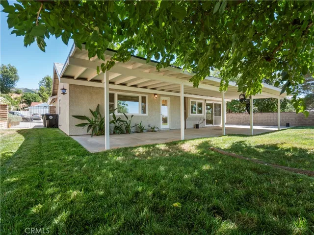 27715 Carnegie Avenue, Saugus, California 91350