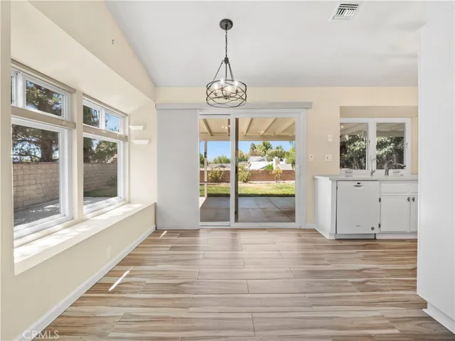 27715 Carnegie Avenue, Saugus, California 91350