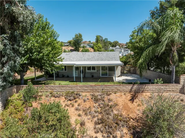 27715 Carnegie Avenue, Saugus, California 91350