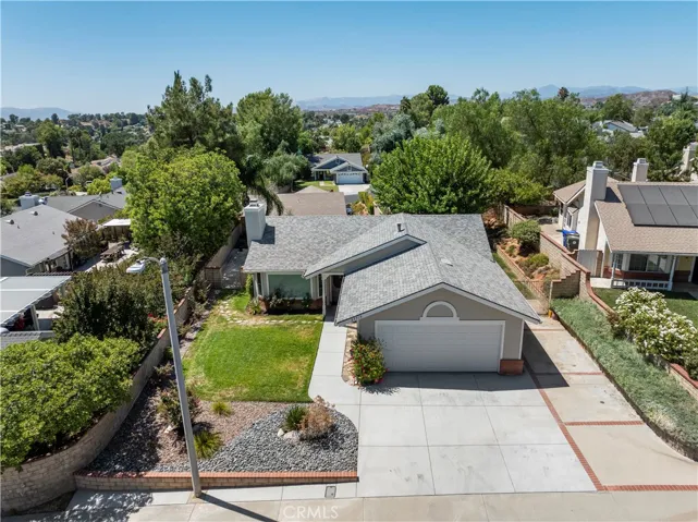 27715 Carnegie Avenue, Saugus, California 91350