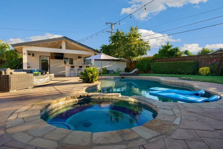 947 N Central Avenue, Campbell, California 95008