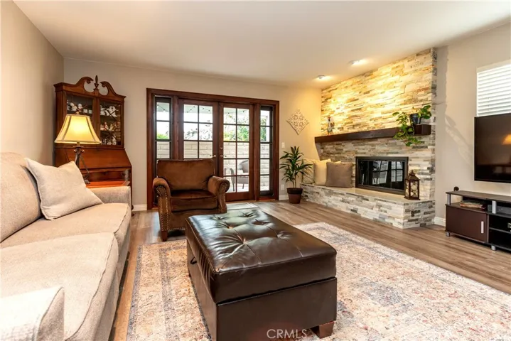 23212 Meadowbrook Circle, Lake Forest, California 92630