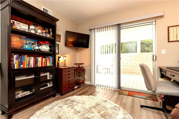23212 Meadowbrook Circle, Lake Forest, California 92630