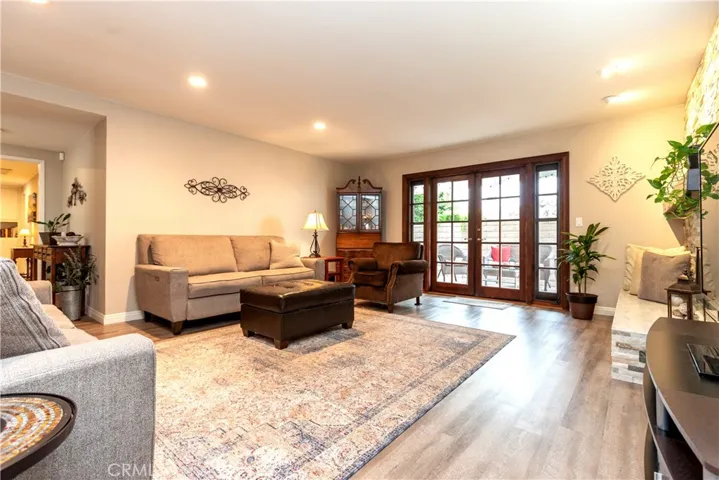 23212 Meadowbrook Circle, Lake Forest, California 92630