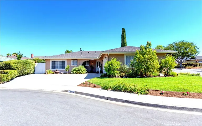 Cul-de-Sac corner single level Lake Forest Meadow Homes upgraded move-in ready model.
