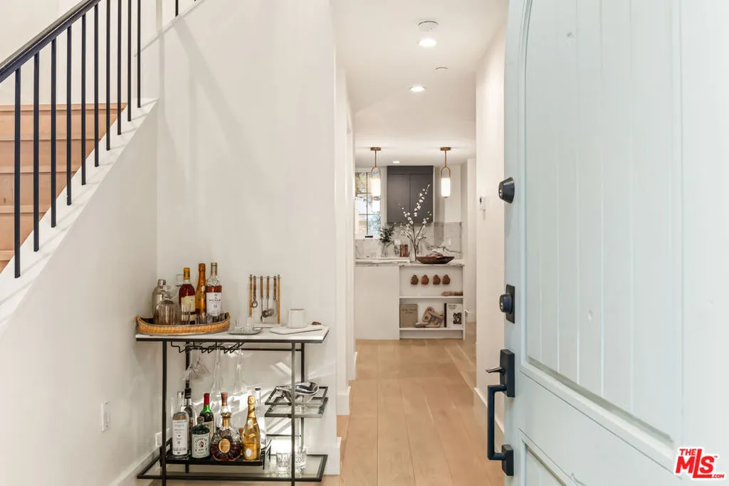 1025 Euclid Street 103, Santa Monica, California 90403 home-pic-4
