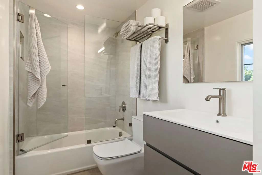 1025 Euclid Street 103, Santa Monica, California 90403 home-pic-22