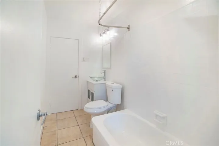 3826 W 64th Street, Inglewood, California 90302