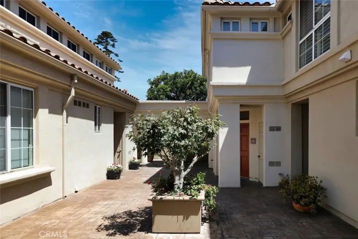 2101 E 15th Street 13, Newport Beach, California 92663