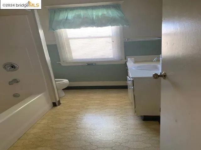 2356 East 21st St, Oakland, California 94601