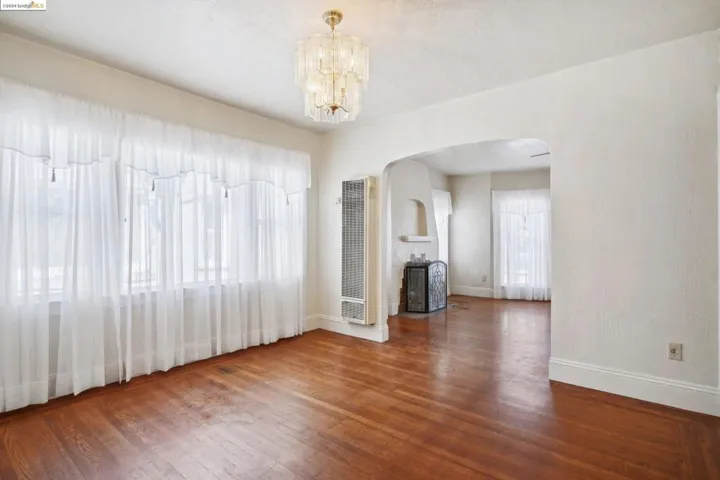7421 Holly St, Oakland, California 94621