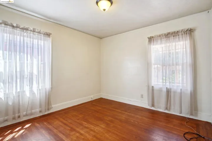 7421 Holly St, Oakland, California 94621