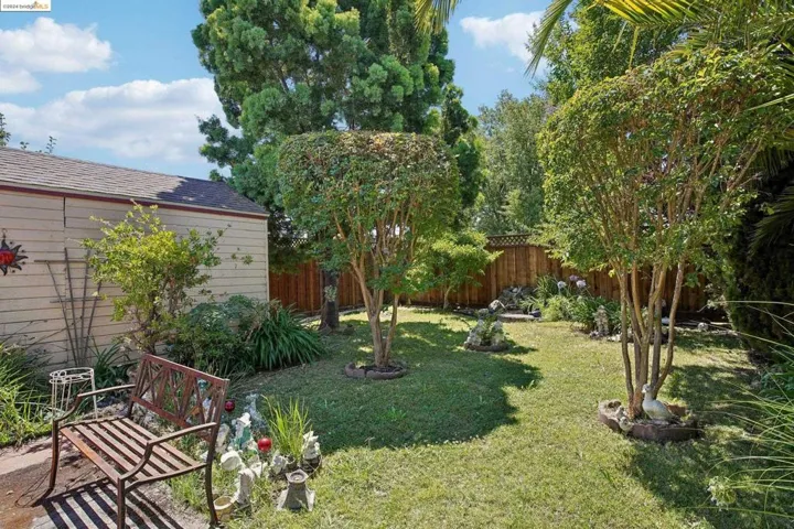 7421 Holly St, Oakland, California 94621