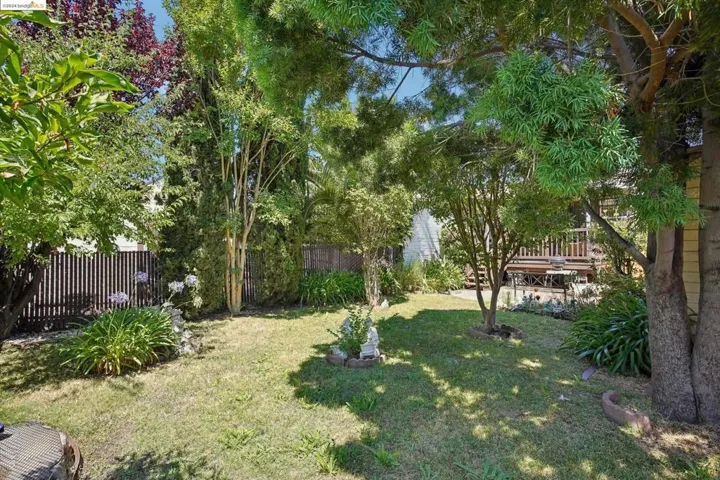 7421 Holly St, Oakland, California 94621