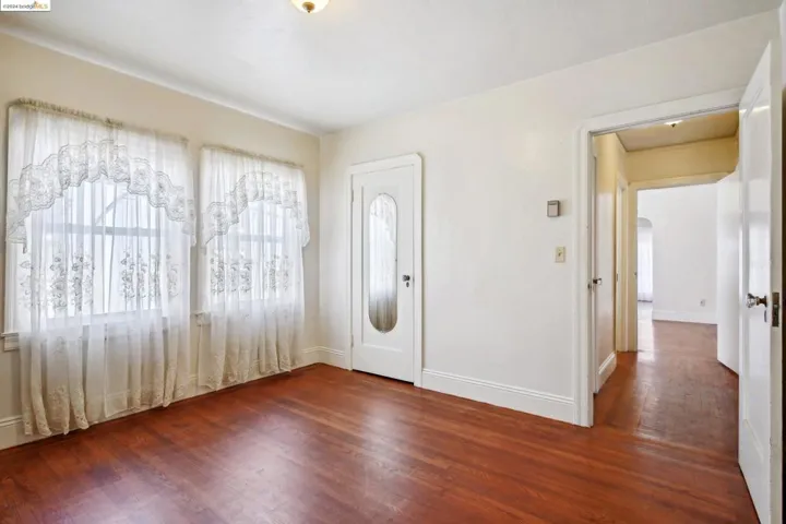 7421 Holly St, Oakland, California 94621