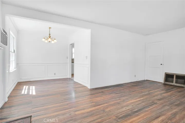 6731 Quakertown Avenue, Winnetka, California 91306