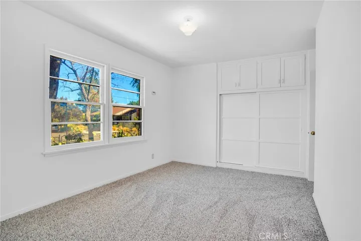 6731 Quakertown Avenue, Winnetka, California 91306