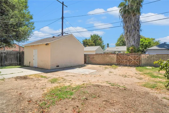6731 Quakertown Avenue, Winnetka, California 91306