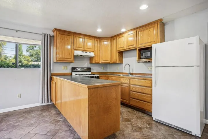 291 Lewis Street, Gilroy, California 95020