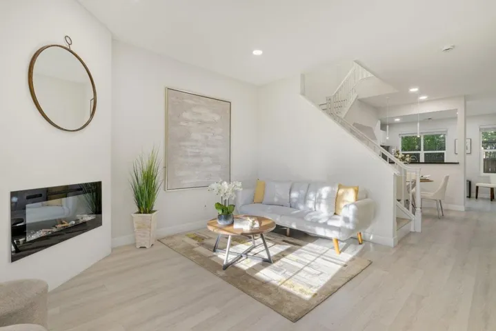 133 Concord Circle, Mountain View, California 94040