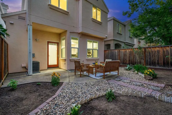 133 Concord Circle, Mountain View, California 94040